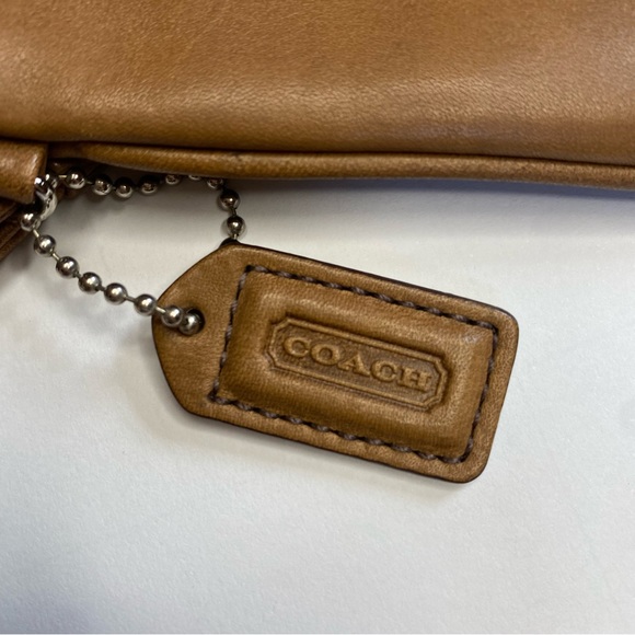 COACH Cognac Brown Smooth Natural Leather Corner Zip Wristlet NWOT - Picture 4 of 8